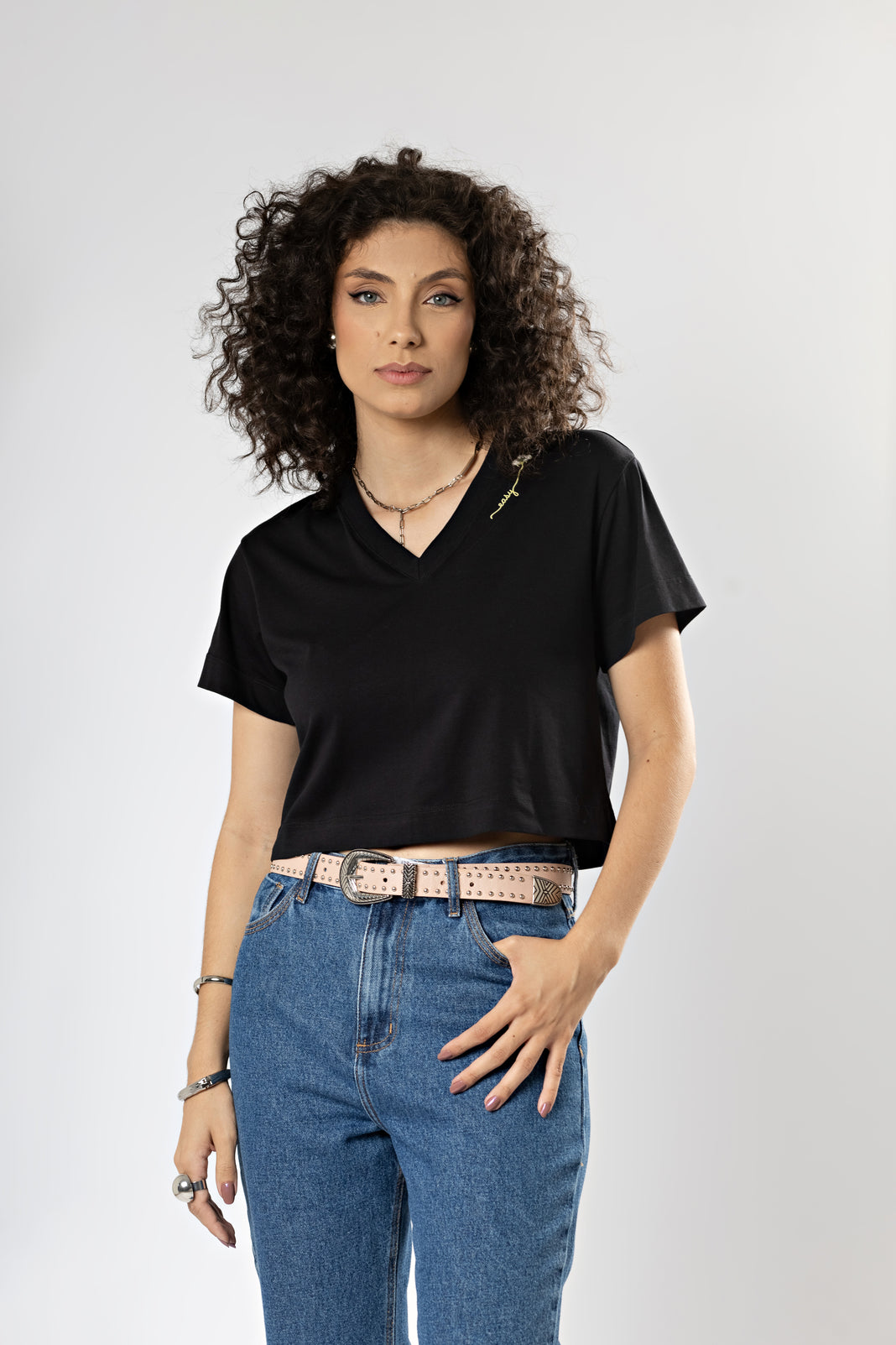 Camiseta Básica Easy Gola V Algodão Egípcio